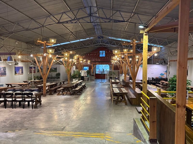 Barn House BBQ And Beer