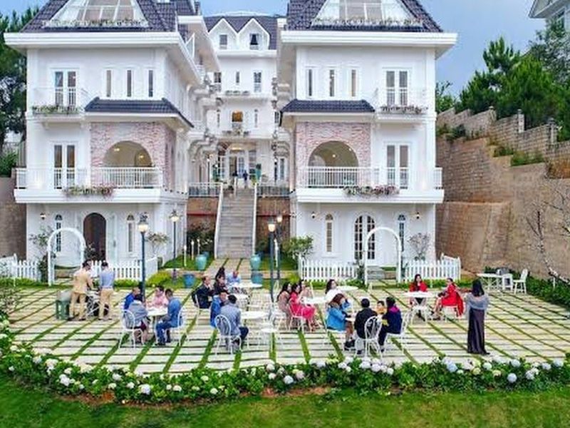 Khách Sạn Dalat De Charme Village