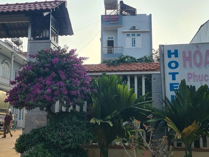 Khách sạn Hòa Bình/ Hoa Binh Hotel