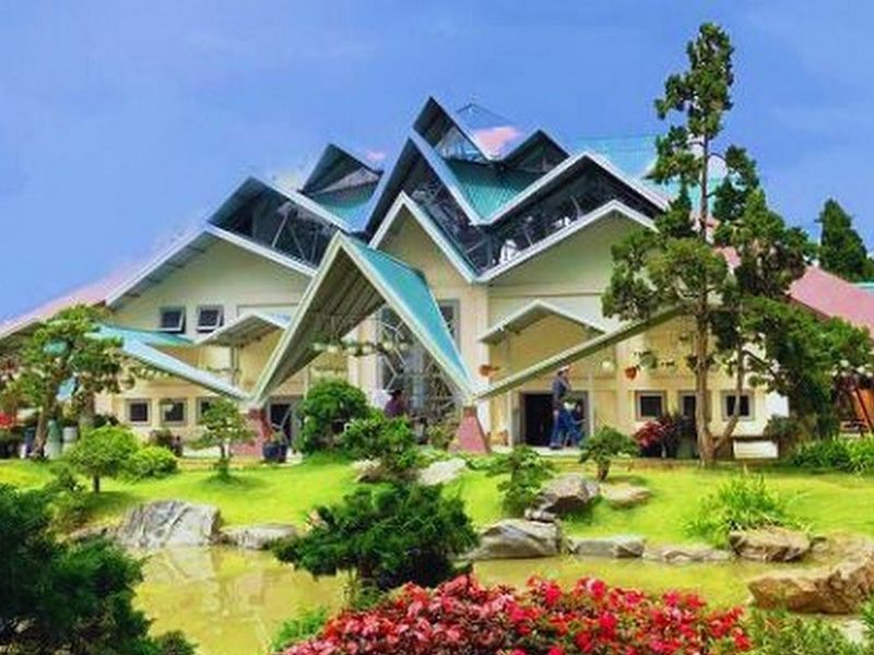 Khu du lịch Lá Phong