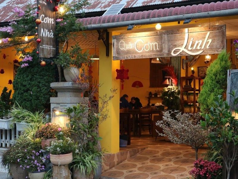 Quán cơm Linh Đà Lạt
