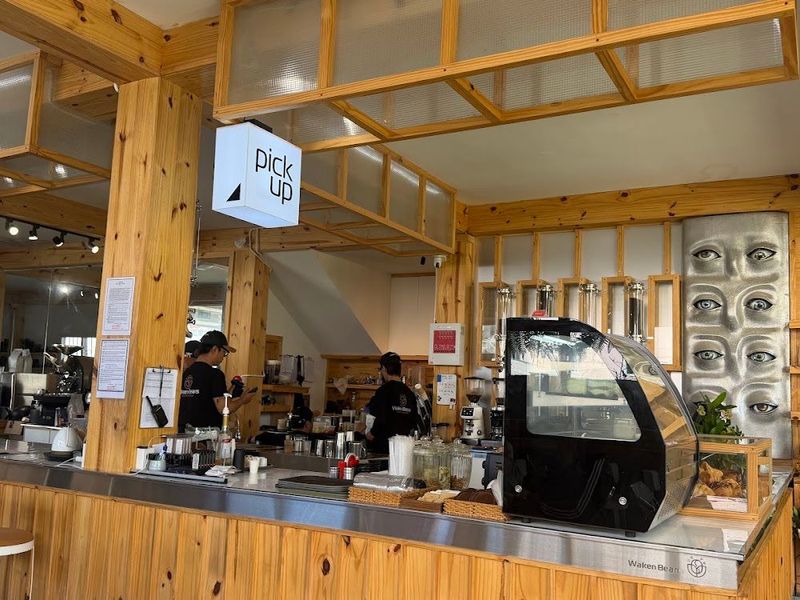 Waken Beans coffee & roastery